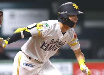 ソフトバンク・周東が衝撃の満塁ランニングホームラン！フェンス直撃、転々とする間に一気に本塁駆け抜ける 実況も絶叫「速～い！」