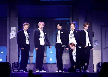 韓国6人組・TWS 2度目のファンミーティングで計3万人動員！ビジュ＆決めぜりふでファンのハート狙い撃ち