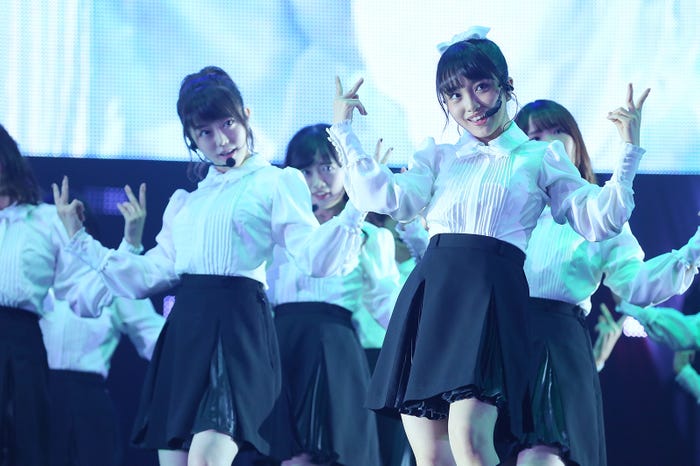 「AKB48グループ感謝祭~ランクインコンサート~(17~80位)」より(C)AKS