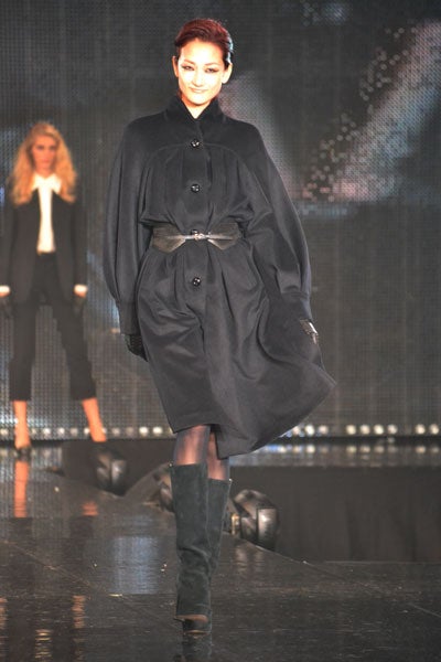 ＜速報＞冨永愛、5年ぶりに「神コレ」登場！圧倒的な存在感で会場を魅了