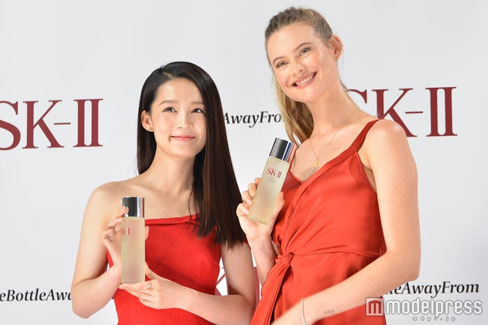 リー・チン、ベハティ・プリンスルー (C)モデルプレス