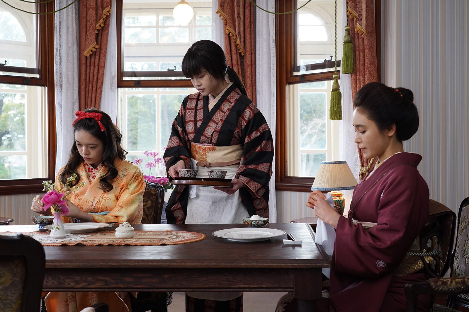 （C）2023 映画『わたしの幸せな結婚』製作委員会