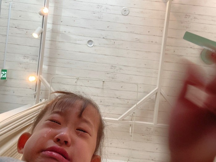 パンサー尾形の妻 ぐずる娘に携帯電話を渡した結果 尊い 最高すぎる の声 モデルプレス