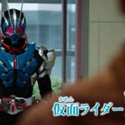 山本耕史「仮面ライダー1型」に変身!ゼロワン冬映画に或人の父登場