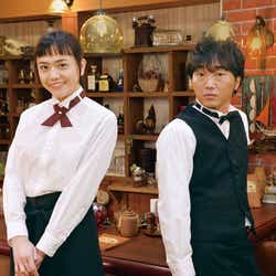 モデルプレス - 松井愛莉「全く違う自分」でドラマ主演 スピードワゴン小沢一敬と共演<こんなところに運命の人>