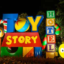 東京ディズニーリゾート・トイ・ストーリーホテル クリスマスデコレーション 装飾イメージ (C)Disney/Pixar