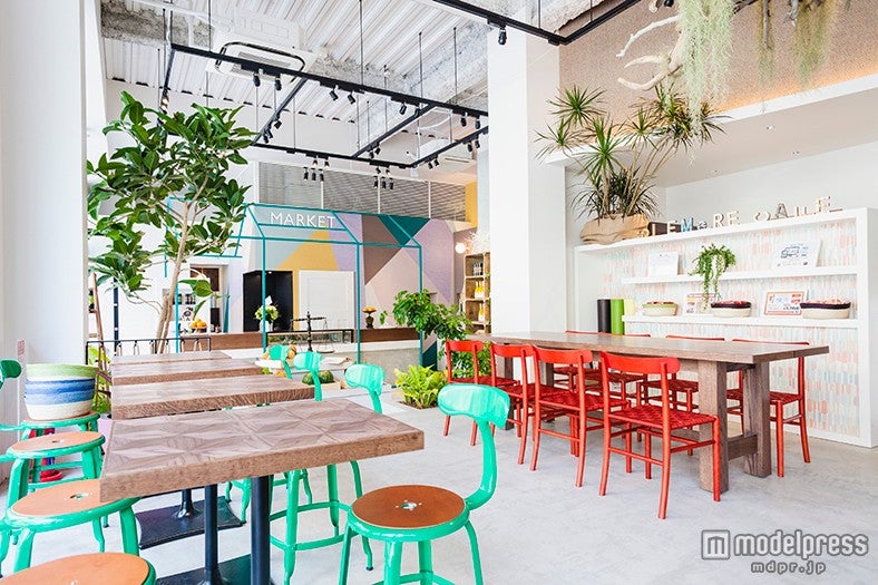 「SI・EMPRE CAFE＆MARKET」