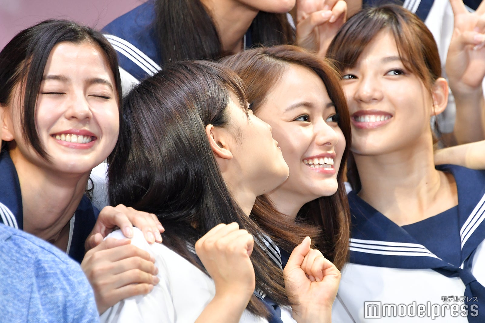 朝比奈彩、土屋太鳳、山本舞香、石井杏奈 （C）モデルプレス