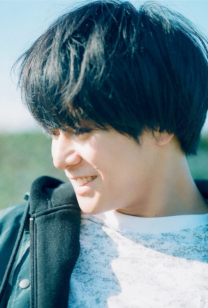 石原壮馬の“1日の生活”をテーマに撮り下ろした写真 (提供写真)