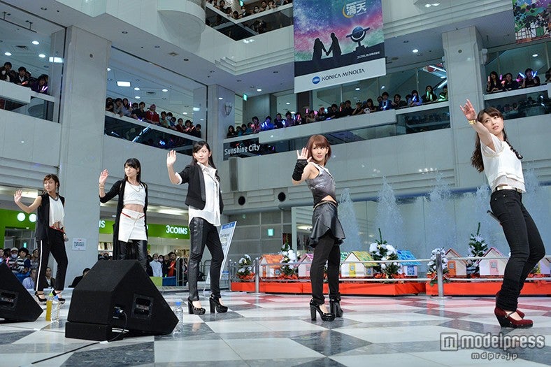 ℃-uteミニライブの様子