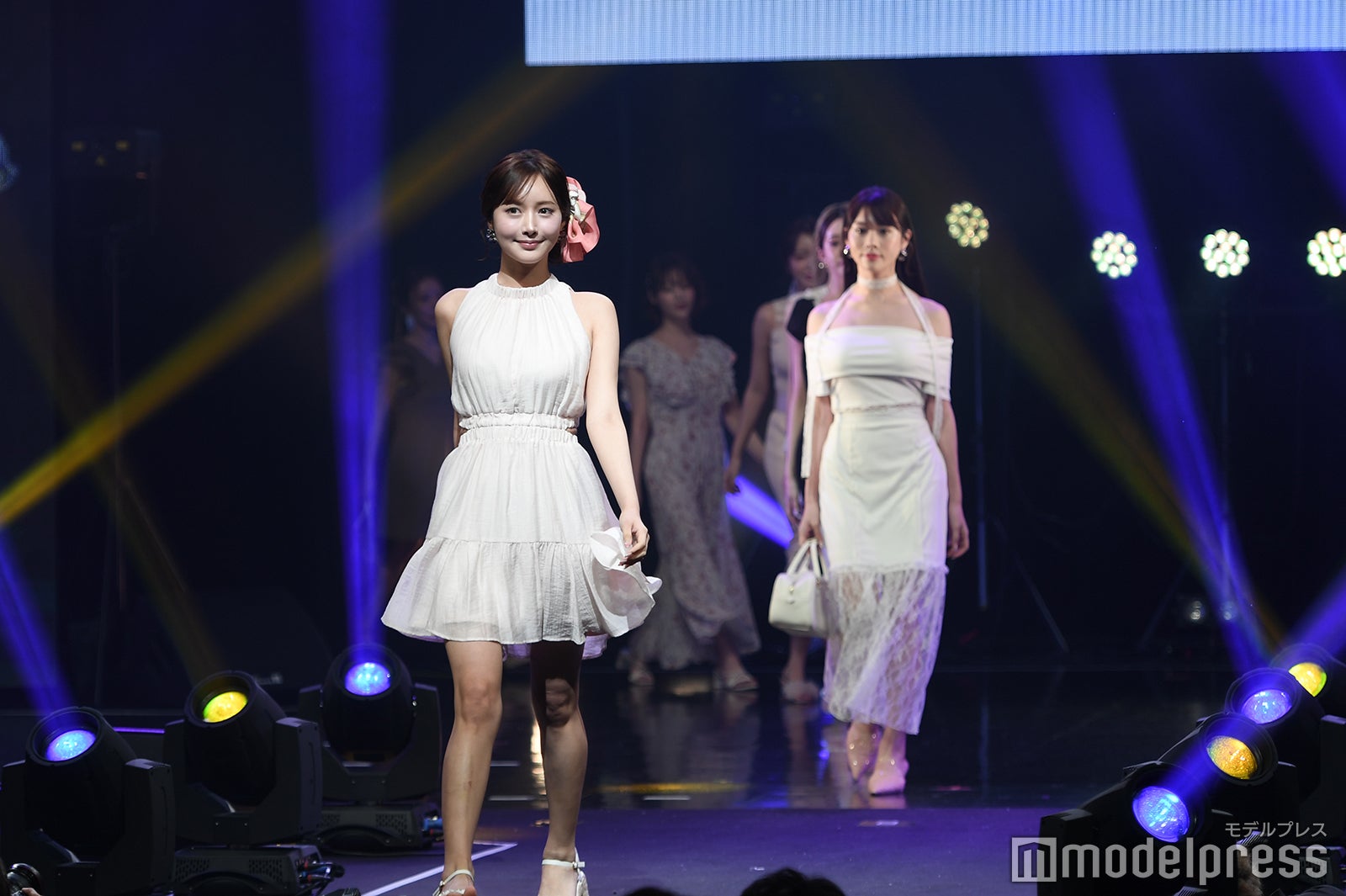 “幻の存在”人気キャバ嬢「きほ」ら25人が「rienda」「LIP SERVICE」ファッションステージにモデルとして出演【学生ランウェイ2025 SUMMER】