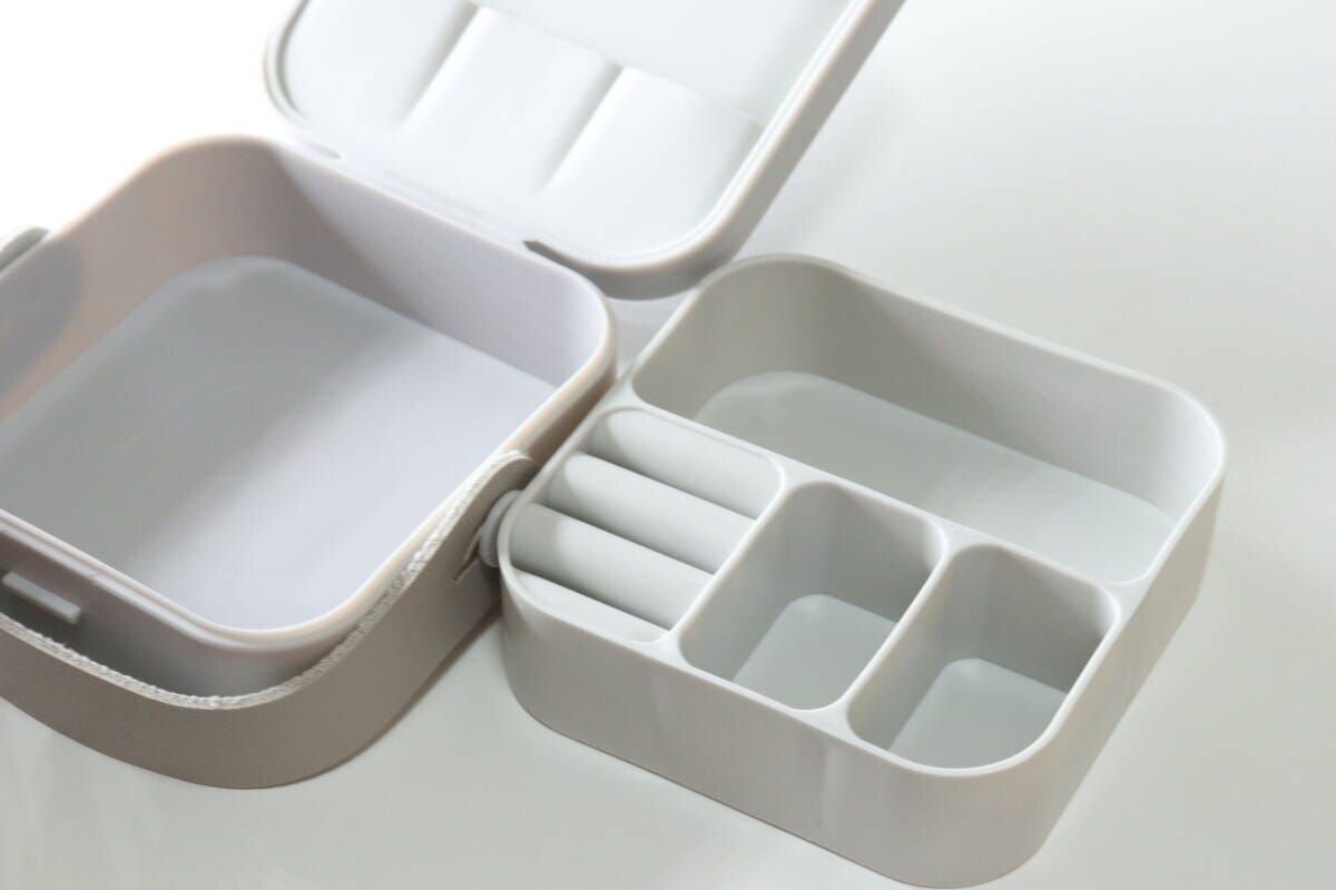 ダイソー アクセサリー収納ボックス ダイソーのアクセサリー収納ボックス