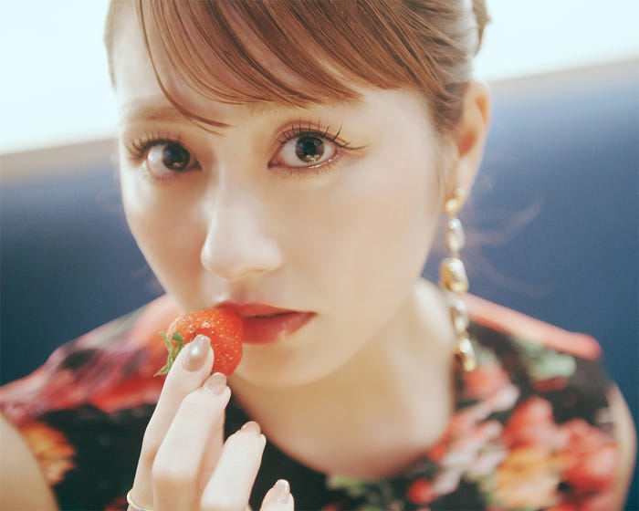 佐々木彩夏 1st写真集 「ぺろり」ハードロックカフェ/神奈川