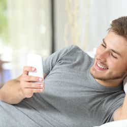 モデルプレス - これって本命?それとも…酔ってLINEしてくる男性の心理3つ