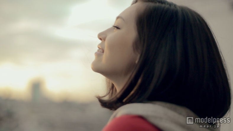 水原希子／新CM「“Tokyo Pop” Zoff Running篇」