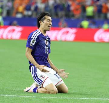 日本、すぐさま同点！後半12分に中村が右足同点弾 先制許すも6分後に追いつく スタジアム騒然