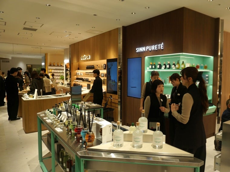 伊勢丹新宿本店、地下2階「ビューティアポセカリー」刷新 体験型サービスを強化
