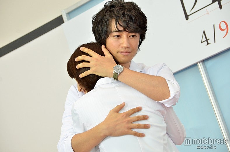 斎藤工、石田ゆり子