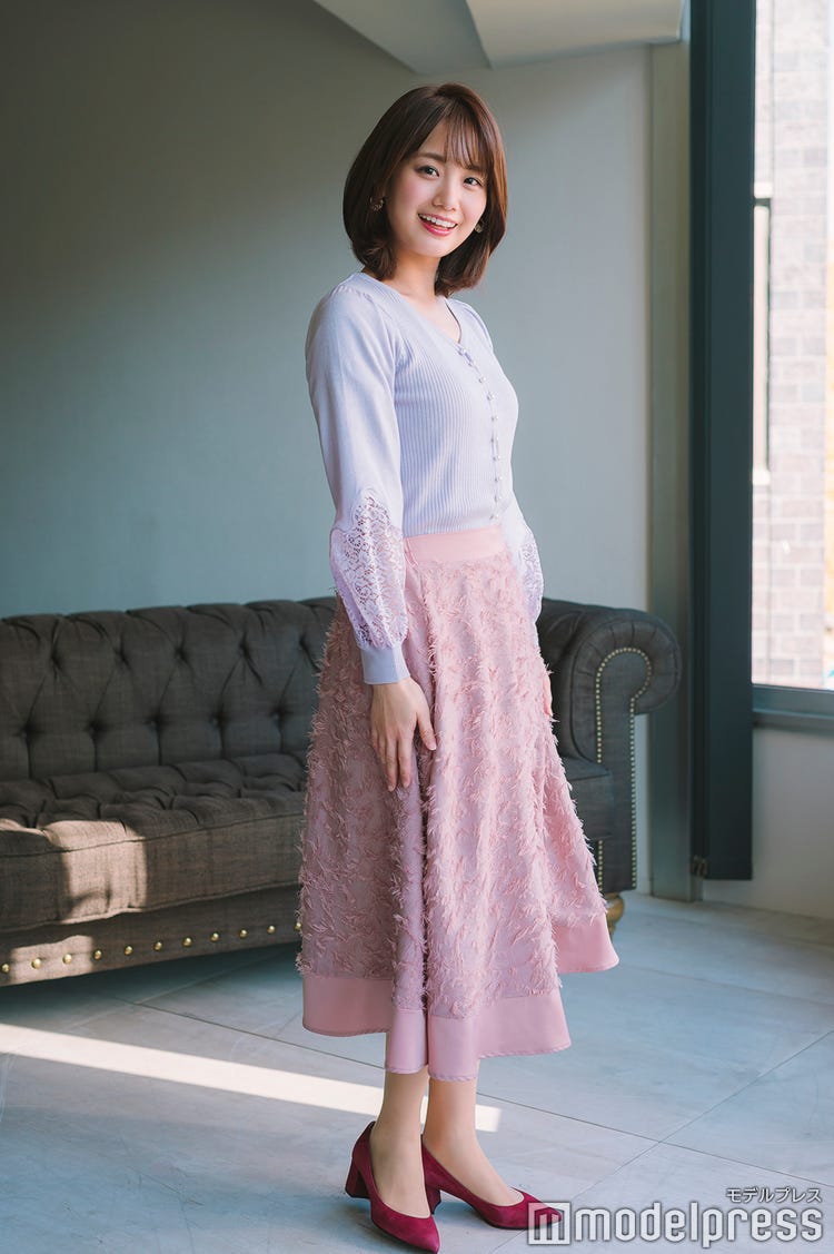 女子アナ　全身 