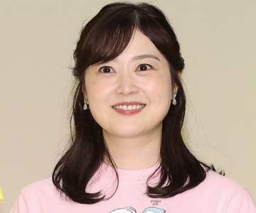 水卜麻美アナ「春に、佐渡を旅しました。」 左腕を両手で抱き寄せ…プライベート感満載の仲良し2S