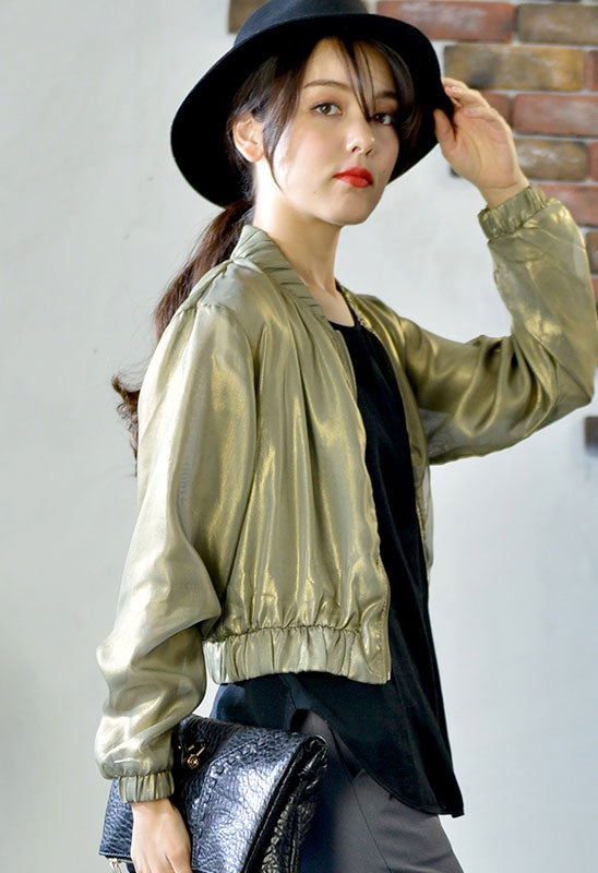 メタリック薄手ブルゾン「coca」4,390円（税込）／画像提供：coca