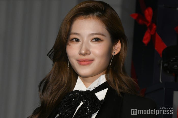 サナ(C)モデルプレス