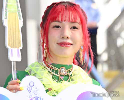“奇抜カラーが話題”仲里依紗、新ヘア披露「33歳でイヤイヤ期」