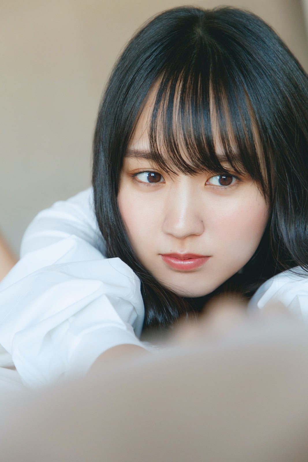 乃木坂46賀喜遥香、“全ページ撮り下ろし”貴重アザーカットミニブック