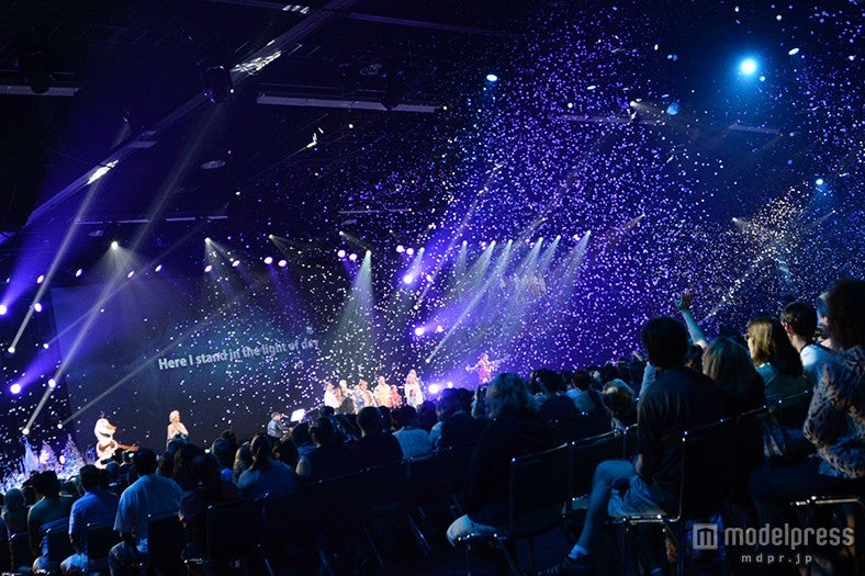 アナ雪「Let it go」、キャスト・製作陣・キャラクター集合で大合唱 会場一体のパフォーマンス＜「D23」現地レポ最終日＞