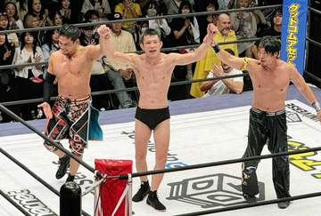 青木真也 朝倉未来にTKO負けから“中2日”でプロレス復帰「胸を張って帰ってきた」 エース・上野勇希やファンに感謝