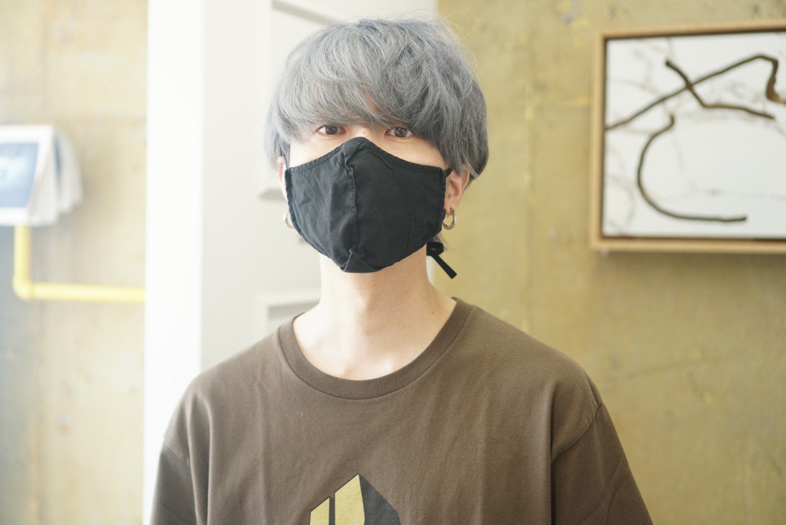 川谷絵音「1万リツイートいったら銀髪」有言実行の大胆イメチェンが話題