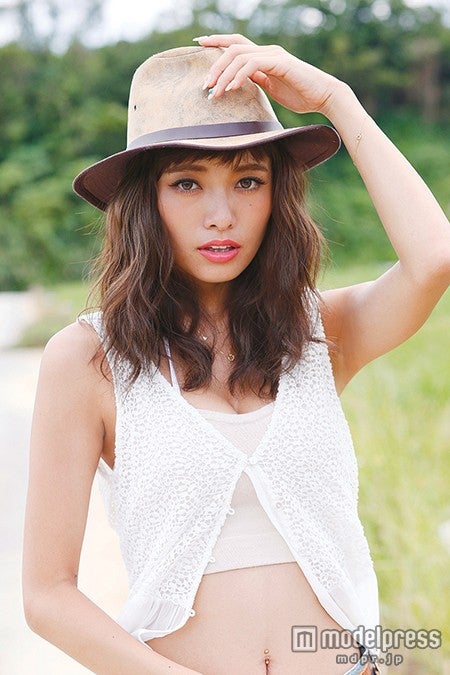 小泉梓／DVD＆Blu-ray「小泉 梓／AZU Style」より