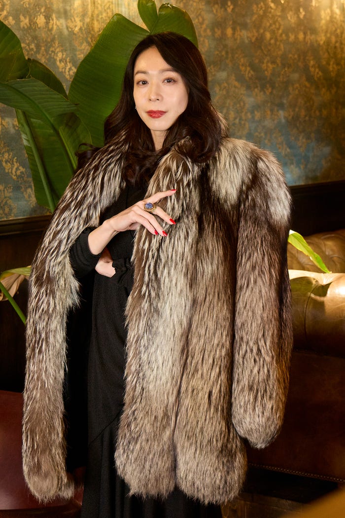 遊井亮子(C)「復讐カレシ~溺愛社長の顔にはウラがある~」製作委員会・MBS