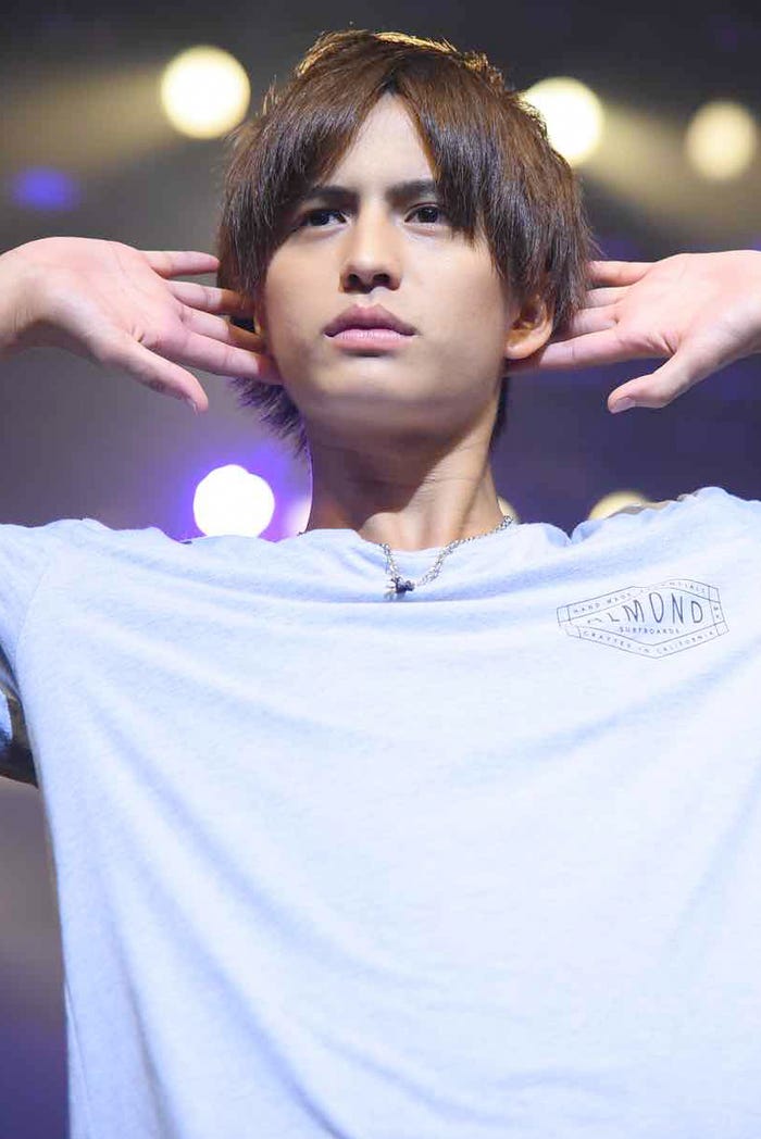 中島健 (C)Tokyo Street Collection/撮影協力:千株式会社