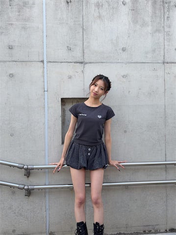16歳JKモデル・こいろん、美脚まぶしい"短パン"コーデを披露「足長っ！」「やたら可愛い」