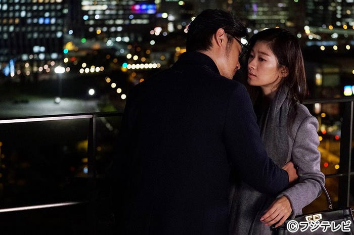 平山浩行、篠原涼子「オトナ女子」第5話・場面カット/画像提供:フジテレビ