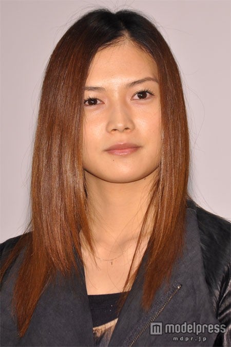 Yui 離婚していた 15年に結婚 双子出産 モデルプレス