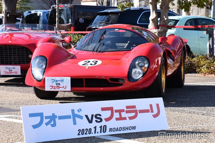 フェラーリ(C)モデルプレス