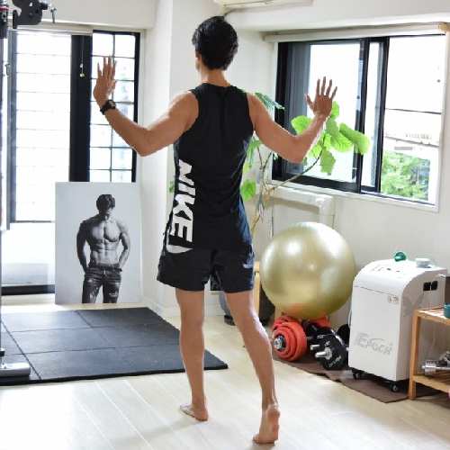 肩の動的ストレッチ