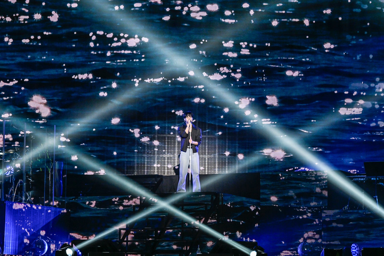 ドヨン（C）田中聖太郎写真事務所