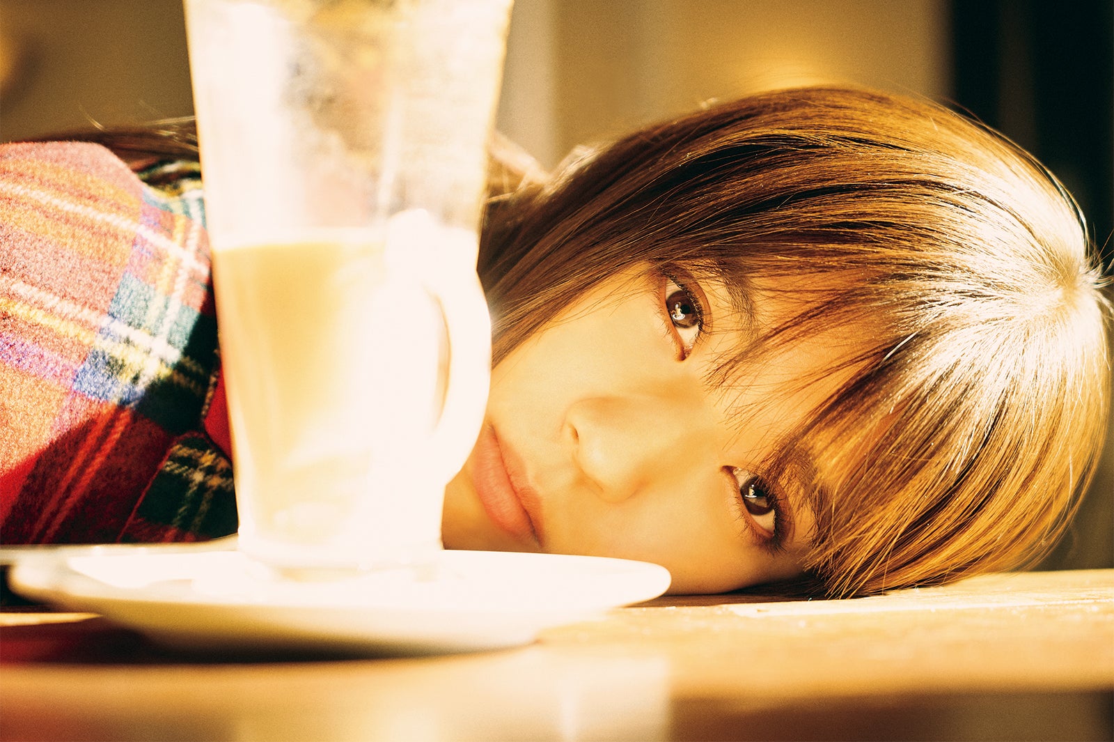 小林由依／撮影：鈴木心（画像提供：KADOKAWA）