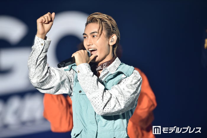 WATWING高橋颯、結成記念日に幼少期ショット公開「面影ある」「元気いっぱいで可愛すぎる」と反響
