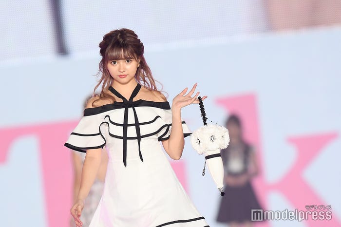 なちょす(C)モデルプレス