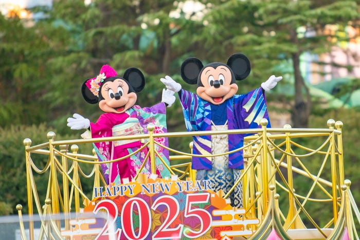 ニューイヤーズ・グリーティング(C)Disney