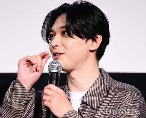 吉沢亮、“知らない世代”の服装&髪型再現に戸惑い「不安は正直ありました」【ぼくが生きてる、ふたつの世界】