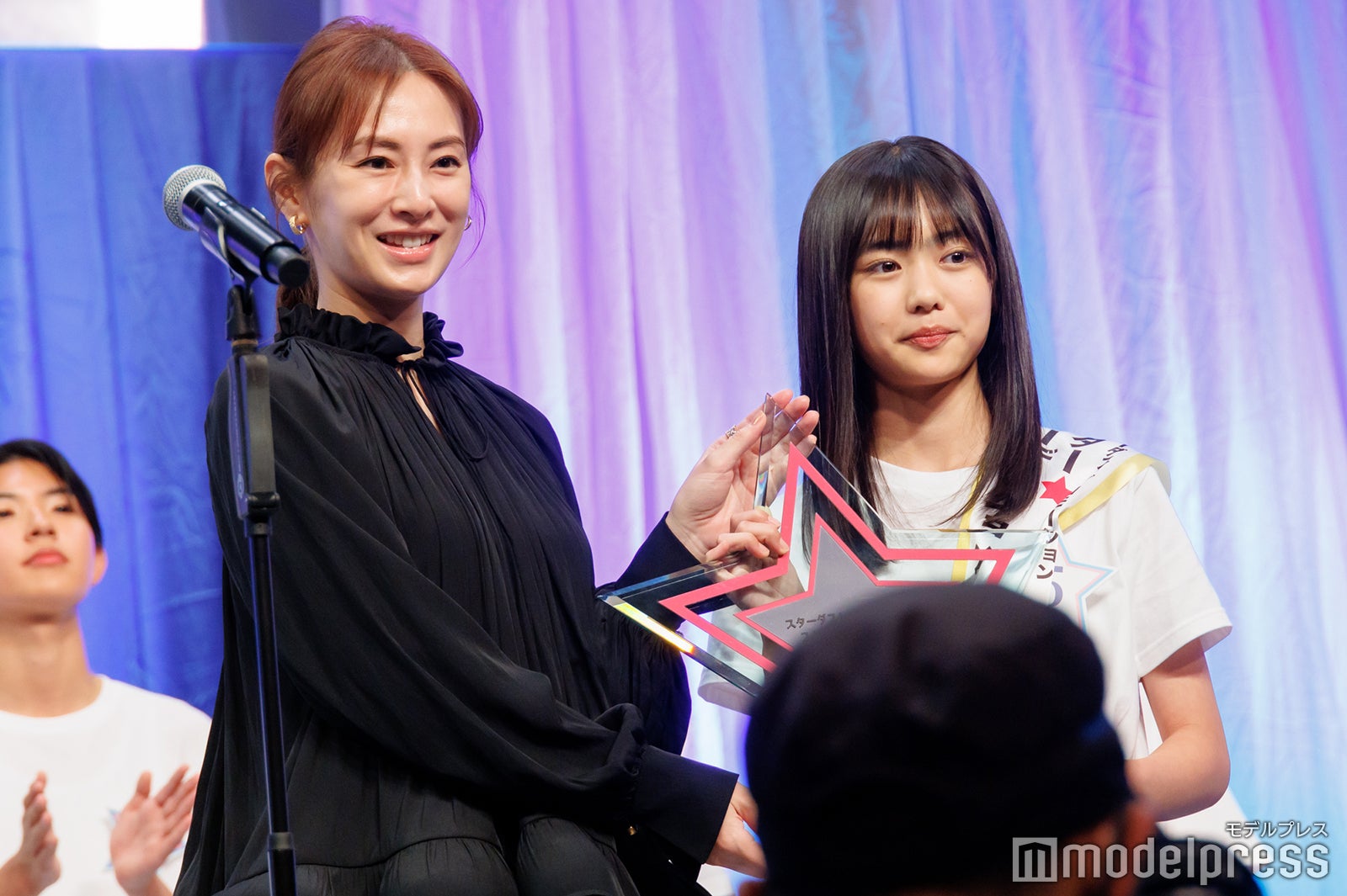 北川景子、原田花埜さん（C）モデルプレス
