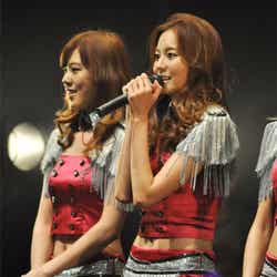 左から:リジ、ユイ(AFTERSCHOOL)