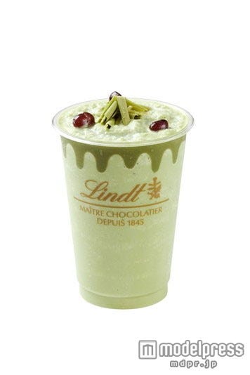 銀座店以外のテイクアウト仕様 ¥772(税込)※自由が丘店のイートインはグラスでも提供している。