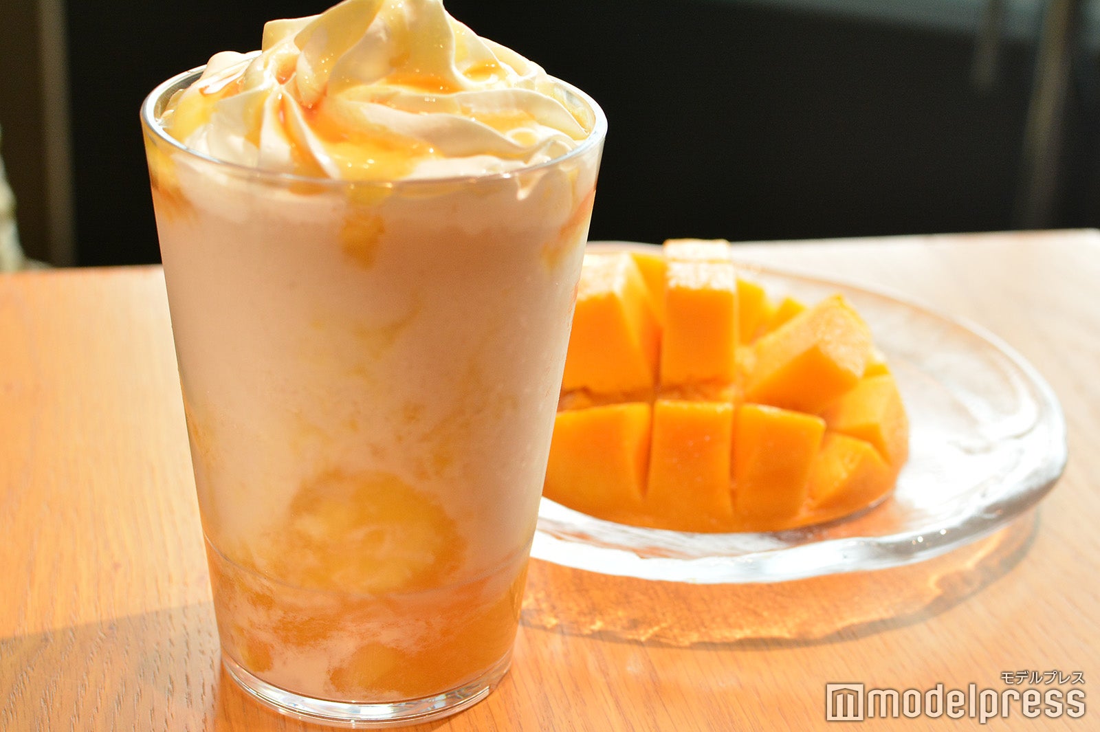 オリエンタル マンゴー & ティー フラペチーノ（C）モデルプレス