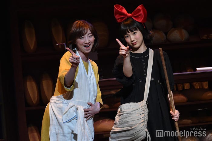 息ぴったりな白羽ゆり、山戸穂乃葉/ミュージカル「魔女の宅急便」公開ゲネプロより(C)モデルプレス